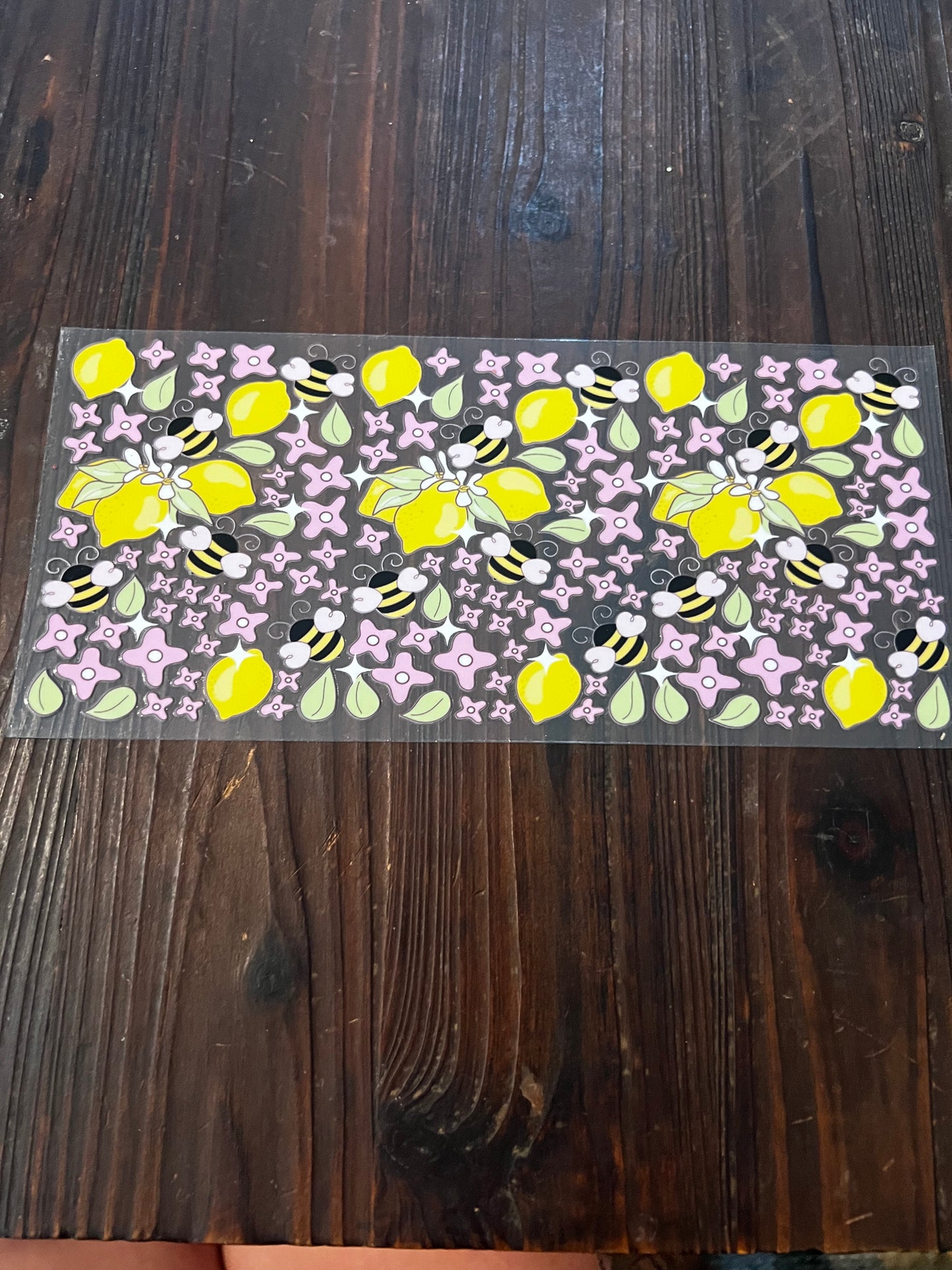 Lemons and bumblebee wrap