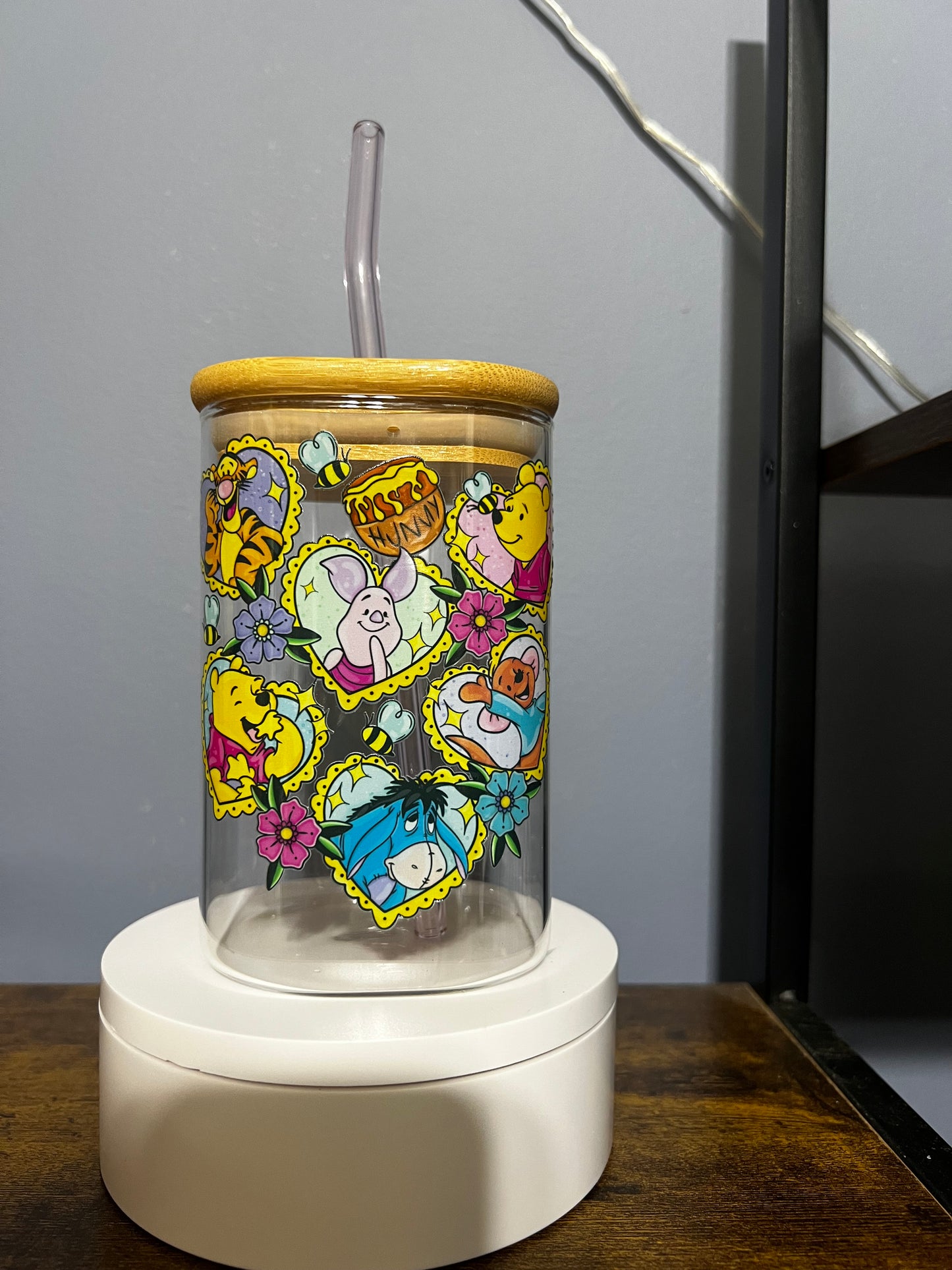 Glass coffee cup w/winnie the Pooh