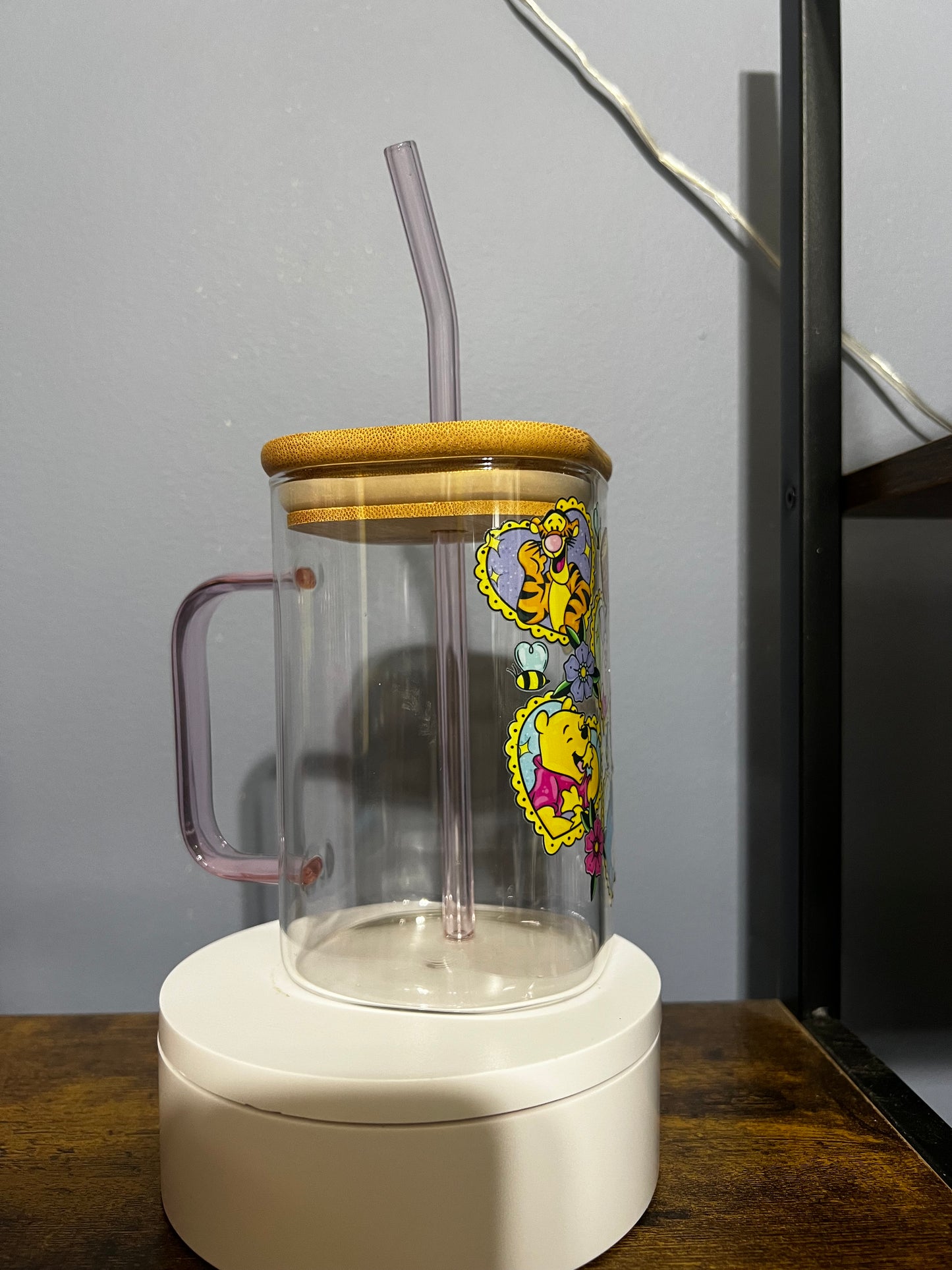Glass coffee cup w/winnie the Pooh