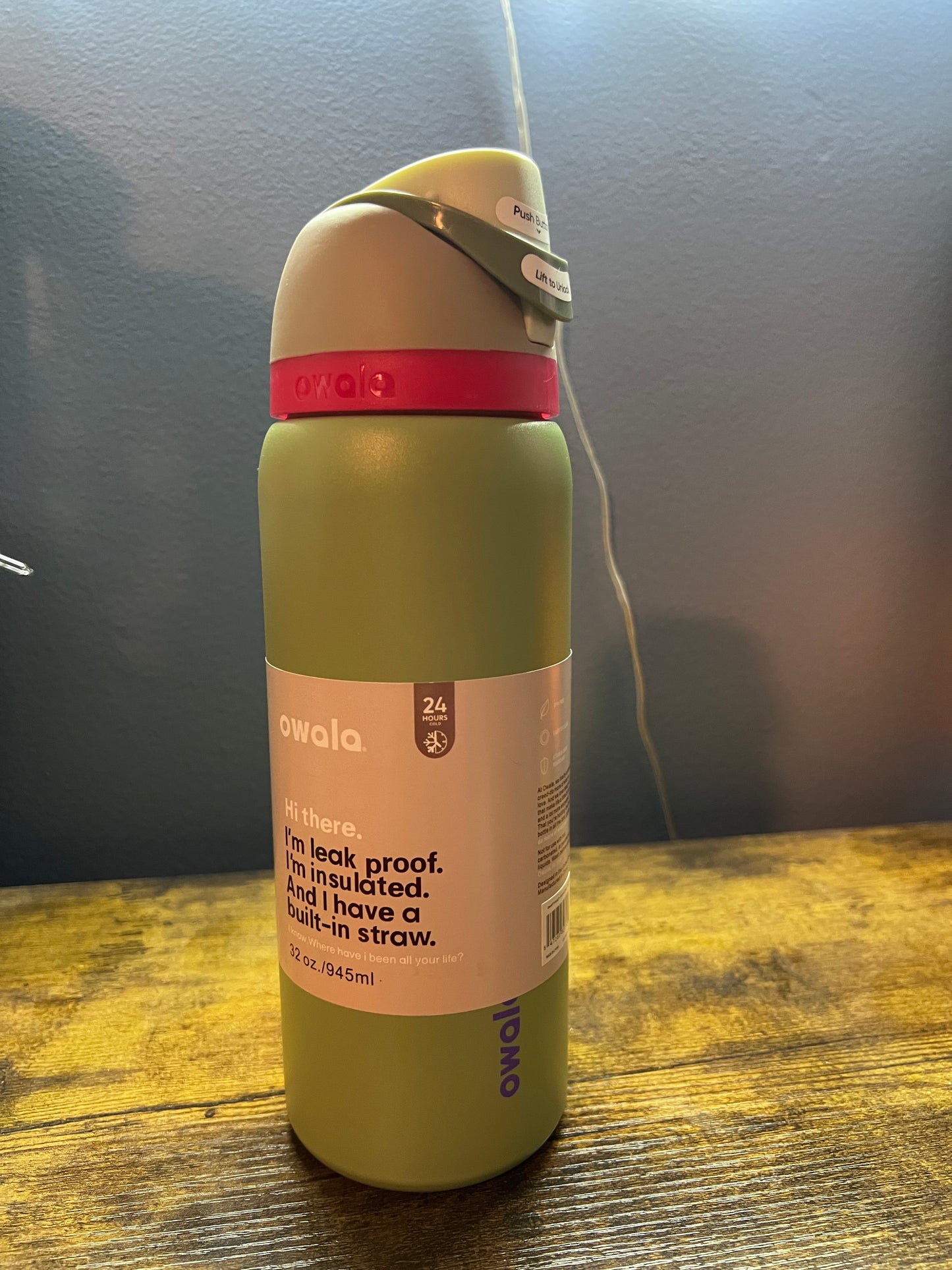 Owala 32oz water bottle