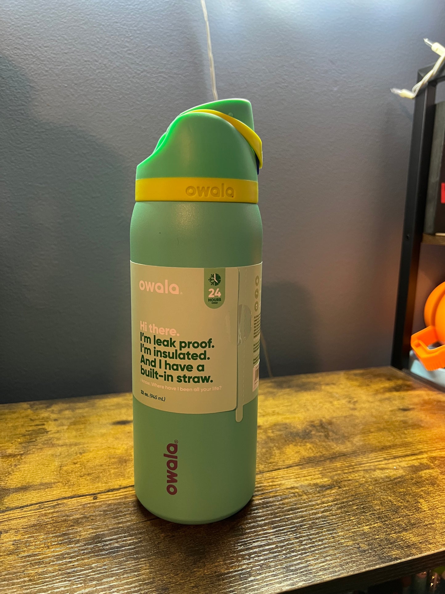 Owala 32oz water bottle