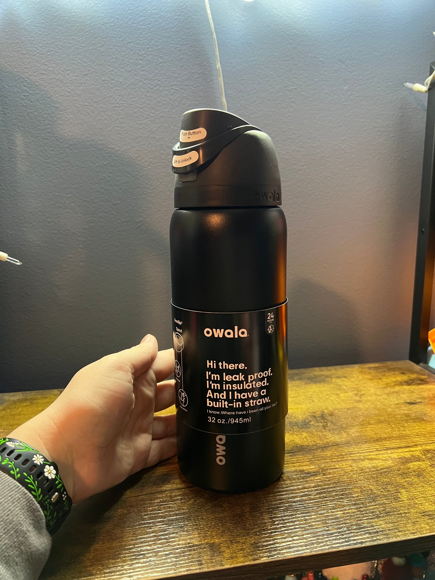 Owala 32oz water bottle